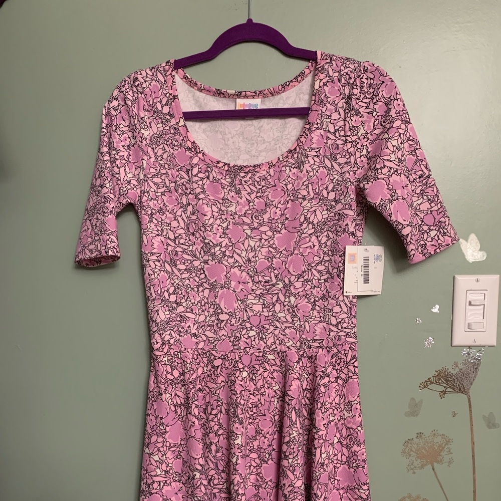 NWT Nicole size M